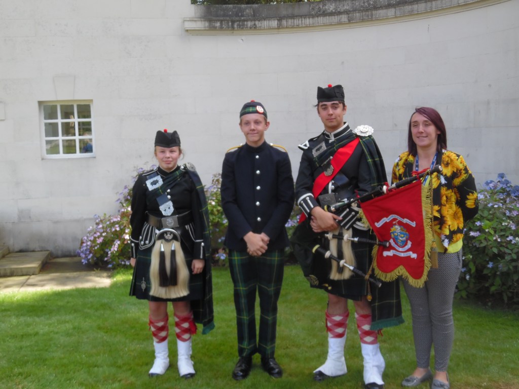 Gordon's School Pipes and Drums