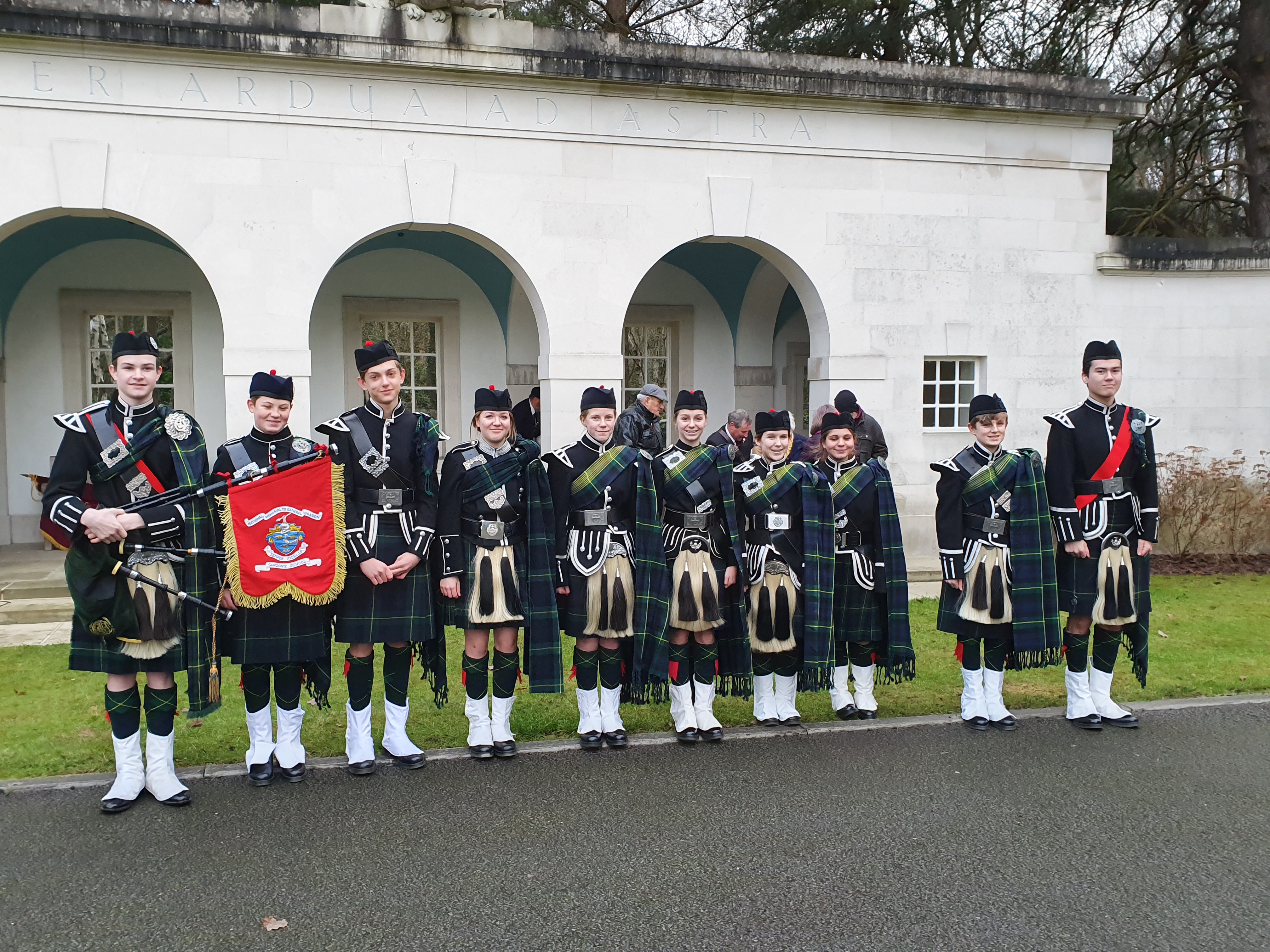 Gordon's School Pipes and Drums